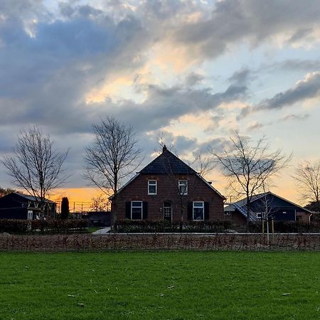 Spacious Farmhouse In Silvolde With Garden Buitenkant foto