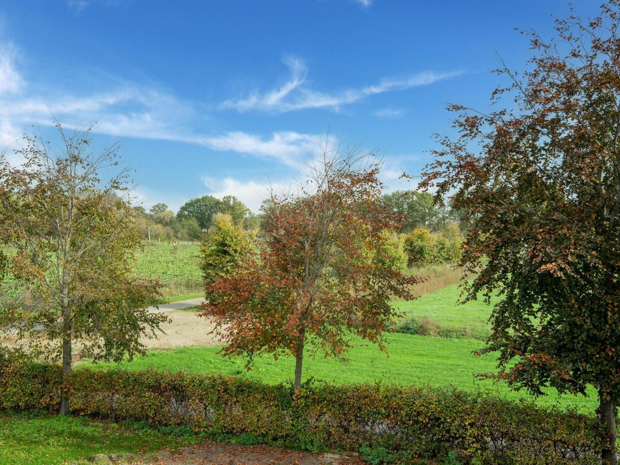 Spacious Farmhouse In Silvolde With Garden Buitenkant foto